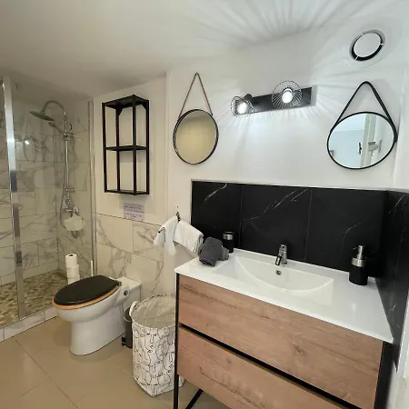 At - Apartamento *